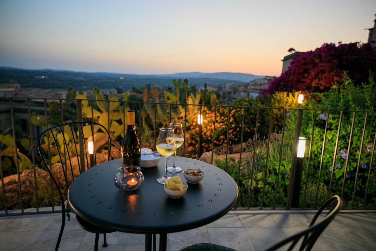 Trigona Garden Suite Ното Екстериор снимка